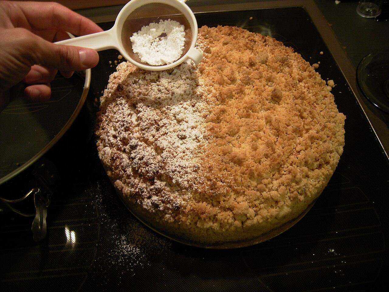 Streuselkuchen im Ofen