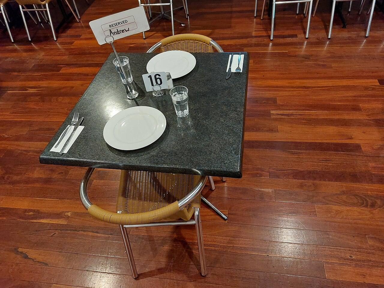 Gedeckter Tisch in einem Restaurant