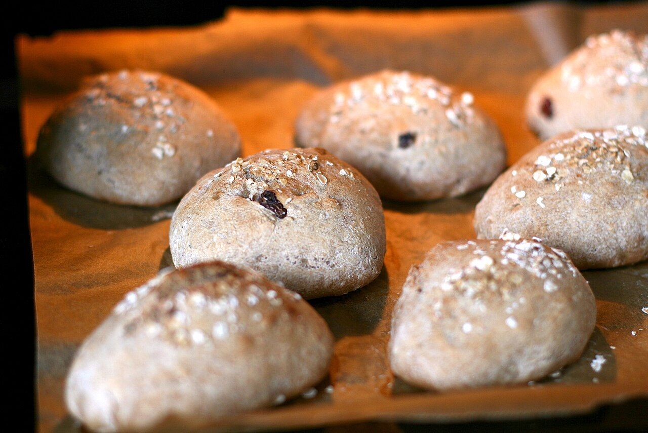Brötchen im Backofen