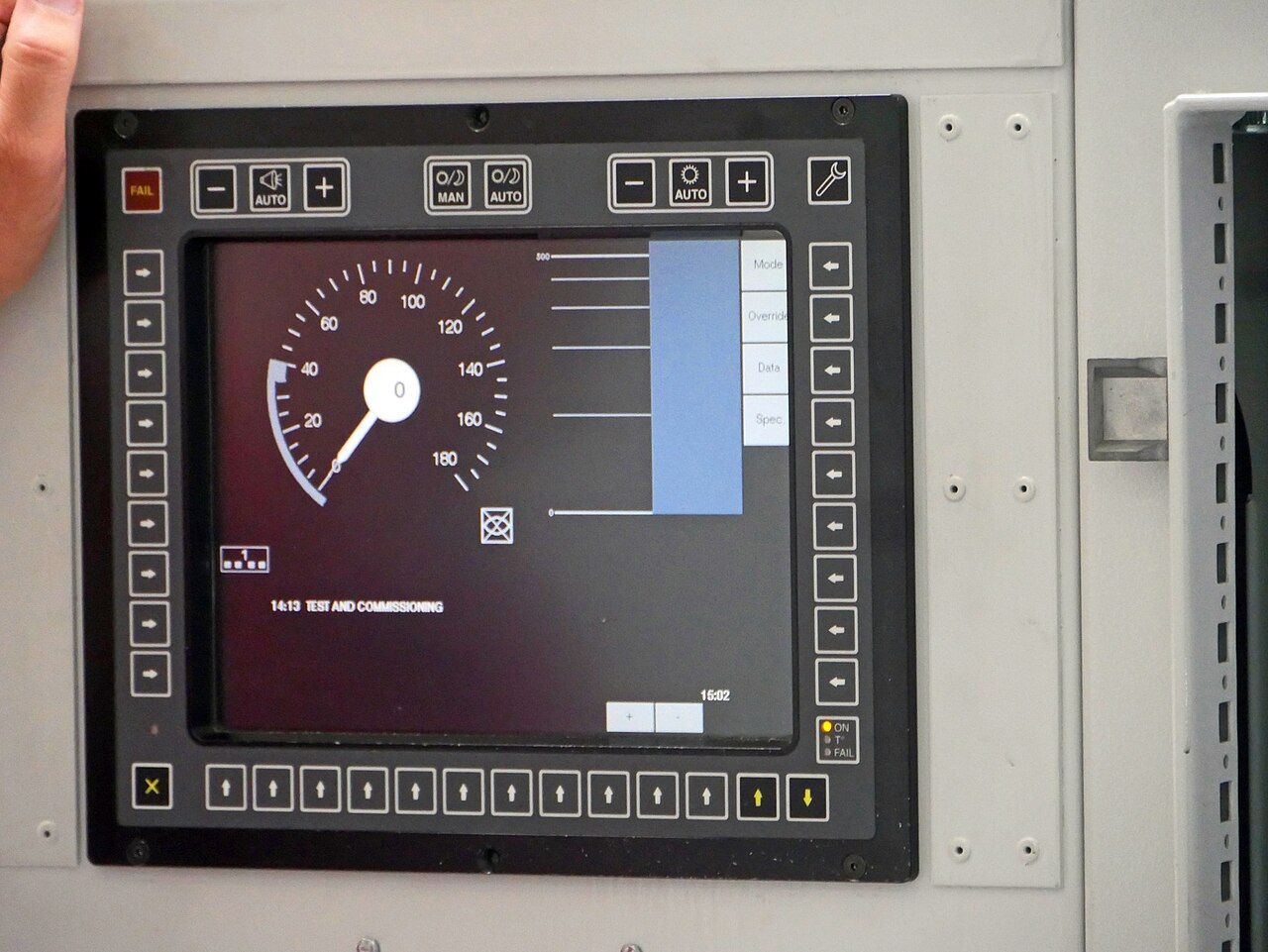 ETCS-Monitor im Führerstand